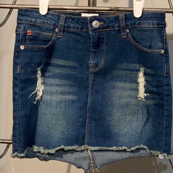 Hudson Distressed Denim Jean Mini Skirt sz 16 - Picture 2 of 10
